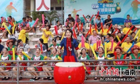 女大学生偷窥