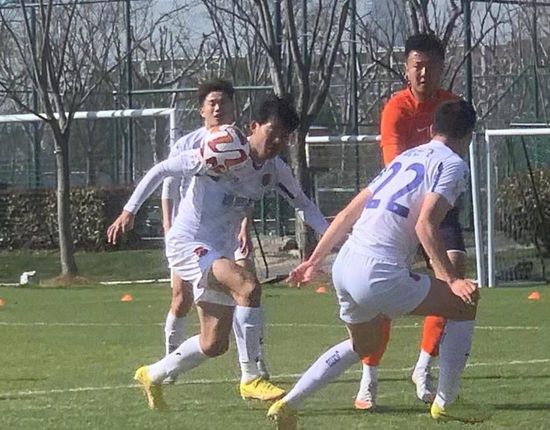 稳中向好下半句的梗